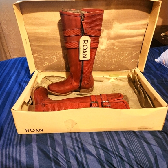 Roan Boots - Picture 3 of 3